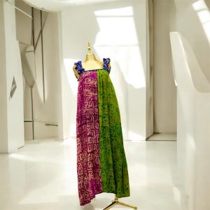 CREPPY DRESS